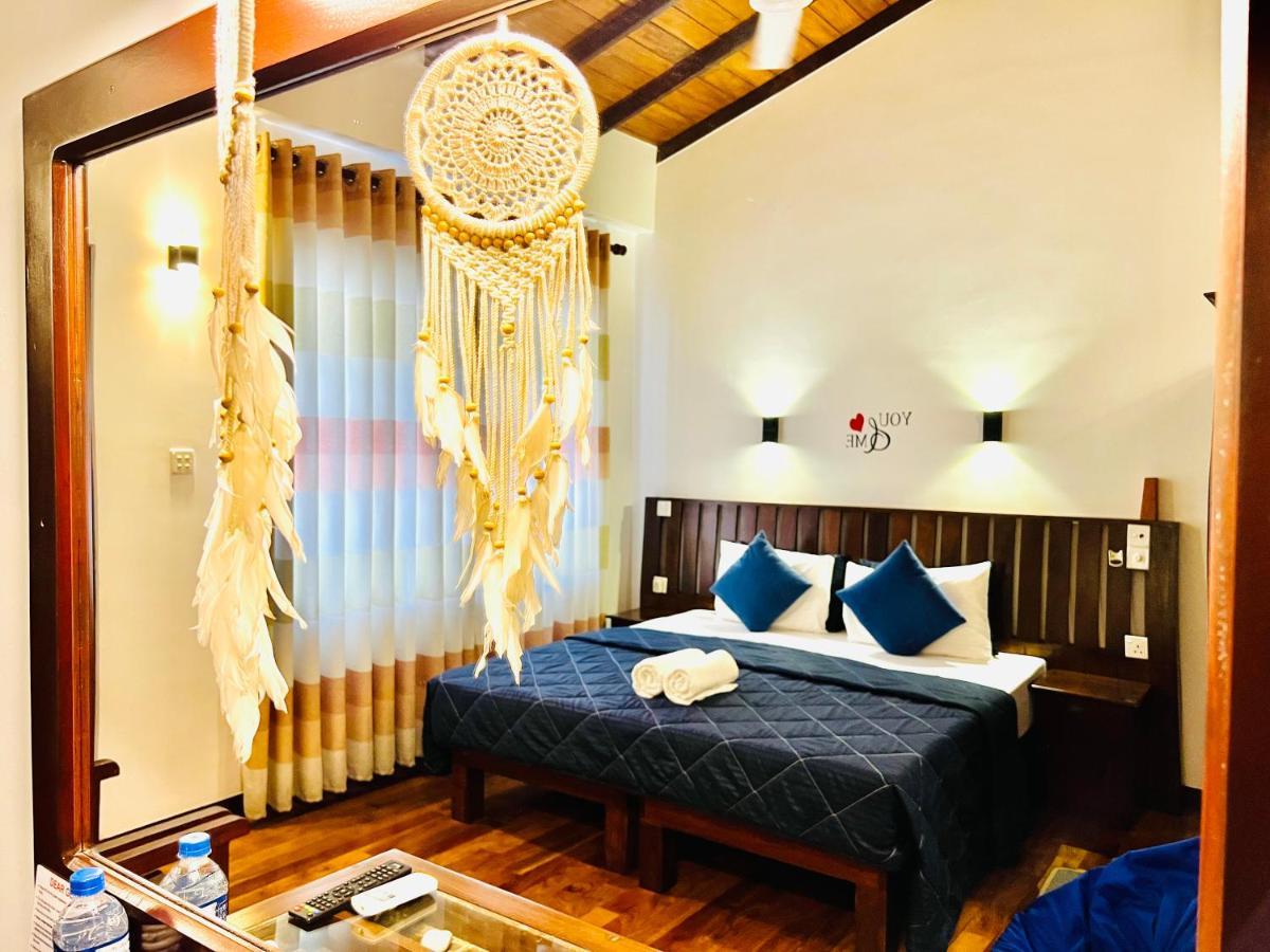 Cozy Sea View Inn Hikkaduwa Exterior photo